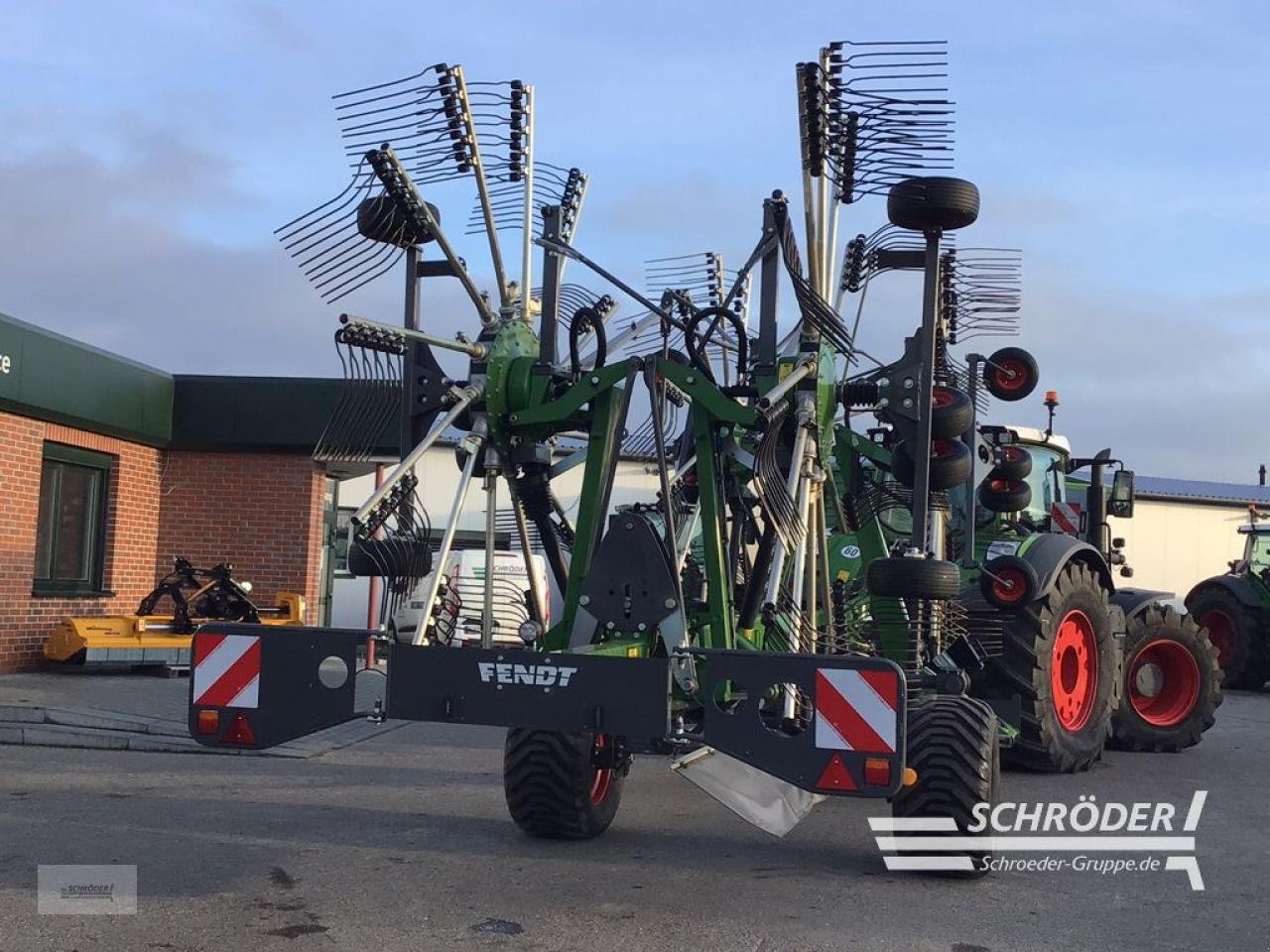 Schwader типа Fendt FORMER 12545 PRO GEN2, Neumaschine в Penzlin (Фотография 7)