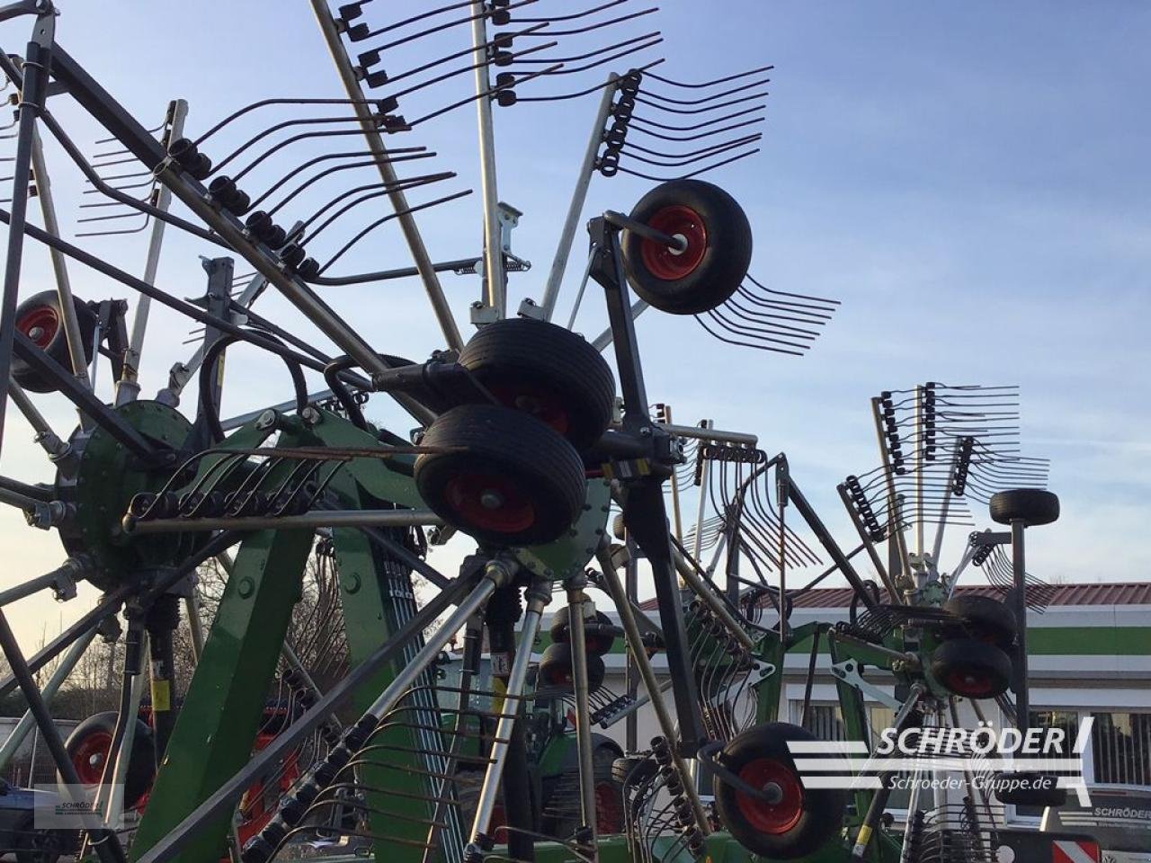 Schwader типа Fendt FORMER 12545 PRO GEN2, Neumaschine в Penzlin (Фотография 11)