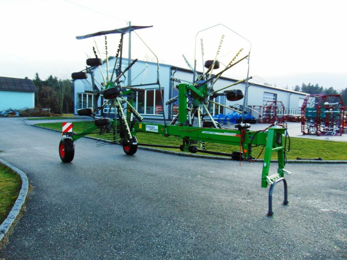 Schwader des Typs Fendt Former 1452, Gebrauchtmaschine in Neukirchen am Walde  (Bild 2)