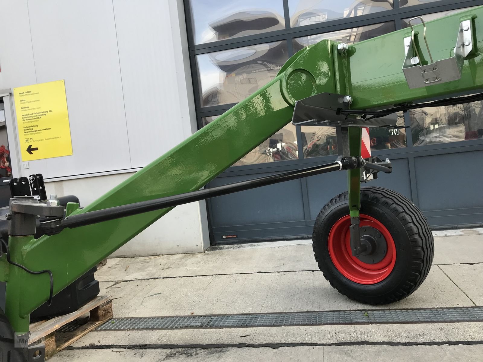 Schwader of the type Fendt Former 1452, Neumaschine in Burgkirchen (Picture 11)