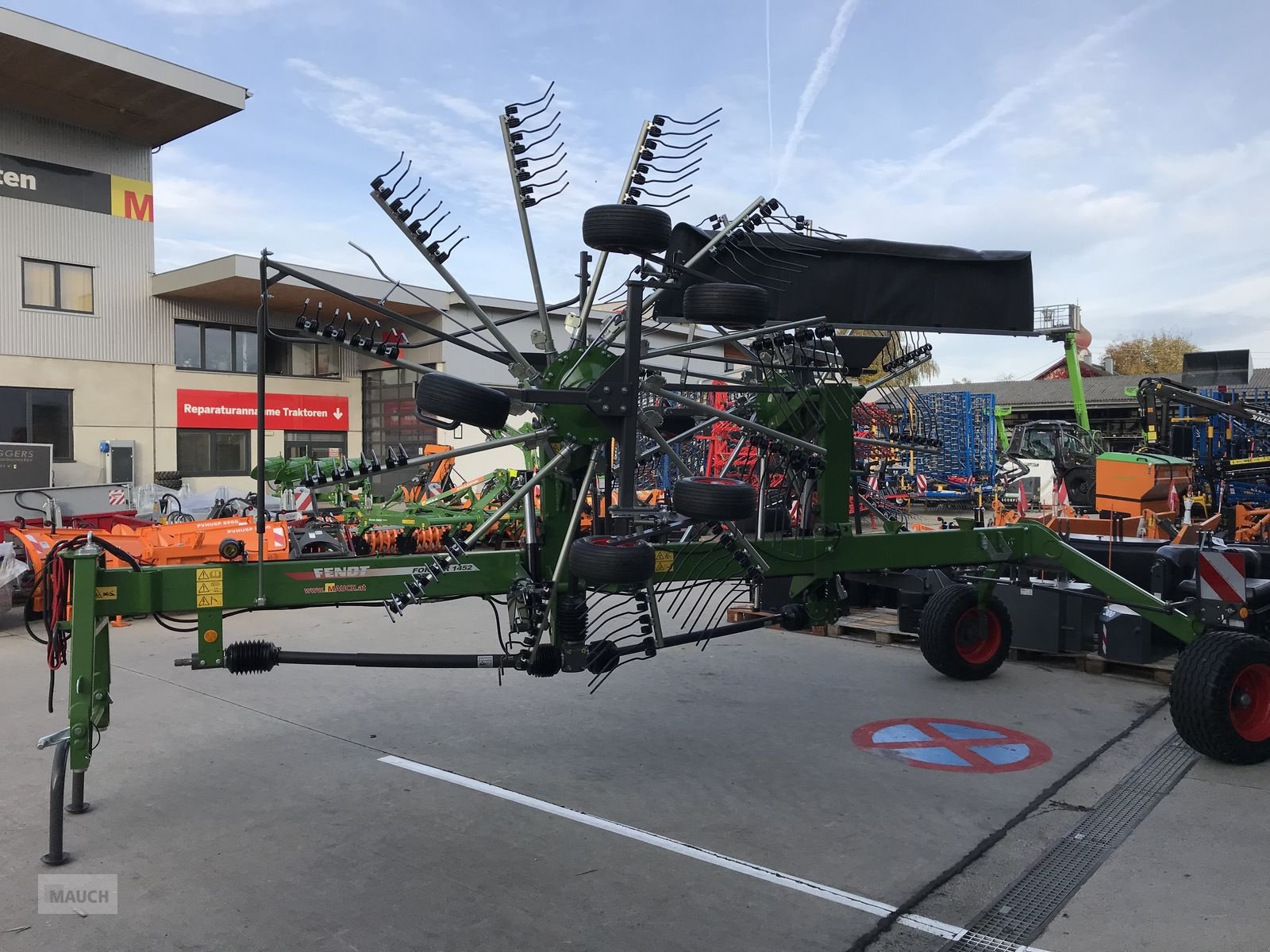 Schwader of the type Fendt Former 1452, Neumaschine in Burgkirchen (Picture 5)