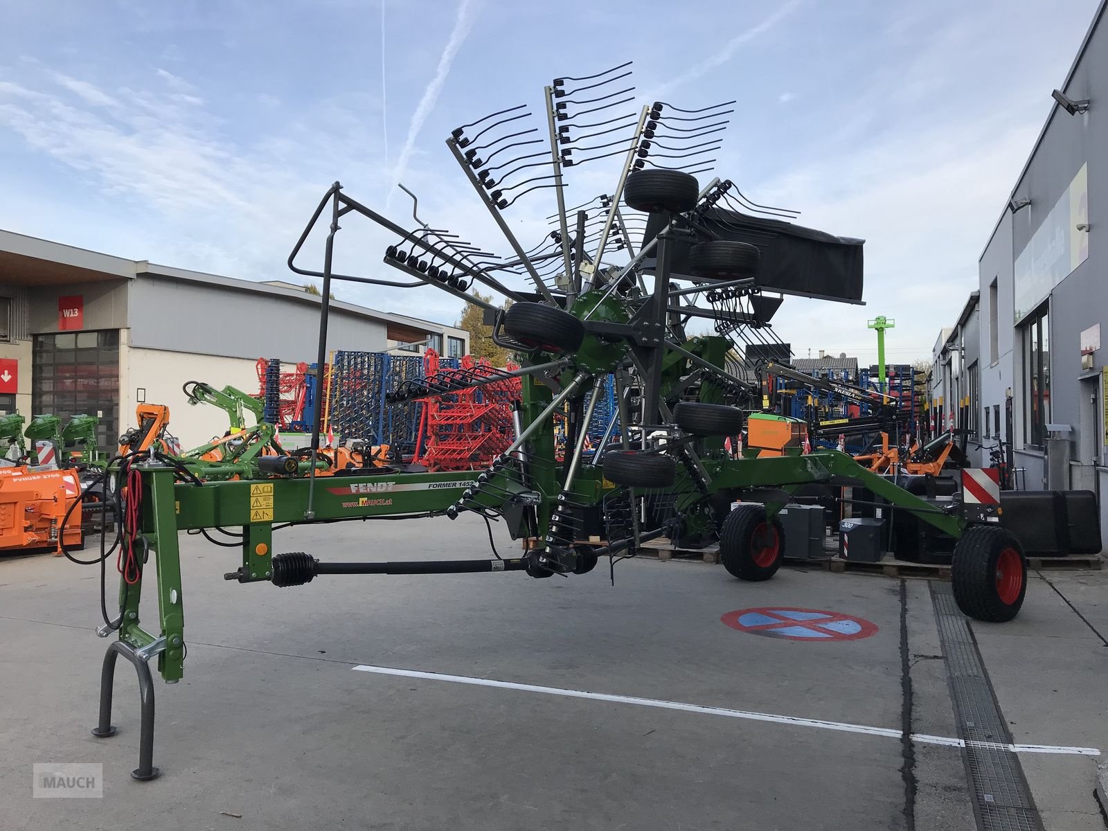 Schwader of the type Fendt Former 1452, Neumaschine in Burgkirchen (Picture 4)