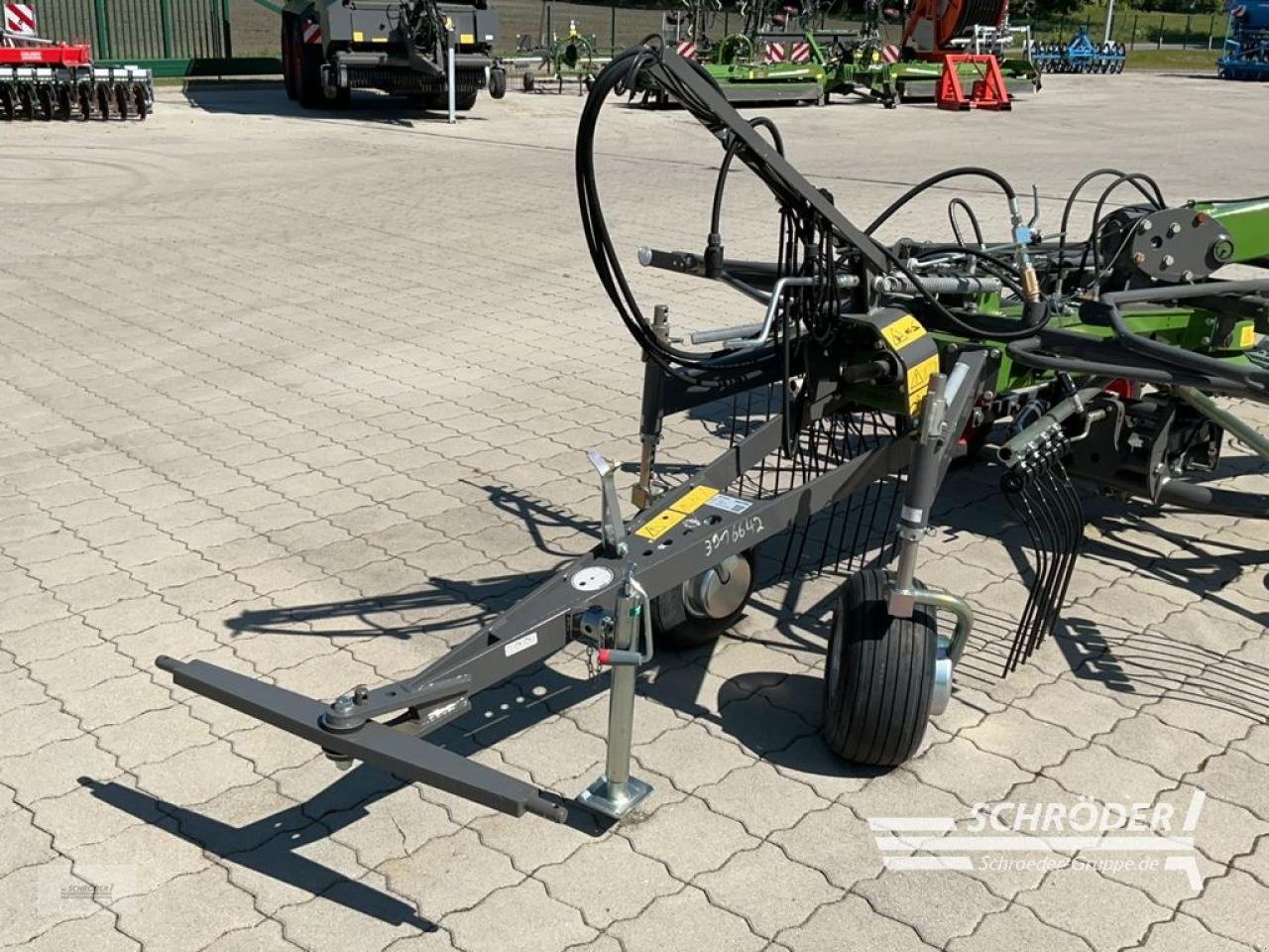 Schwader del tipo Fendt FORMER 1502, Neumaschine en Hemmoor (Imagen 5)