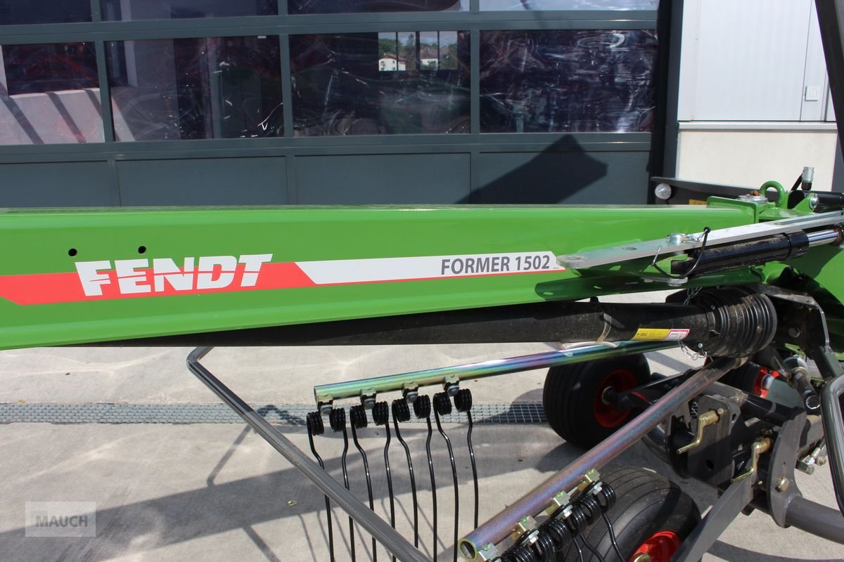 Schwader des Typs Fendt Former 1502, Neumaschine in Burgkirchen (Bild 8)