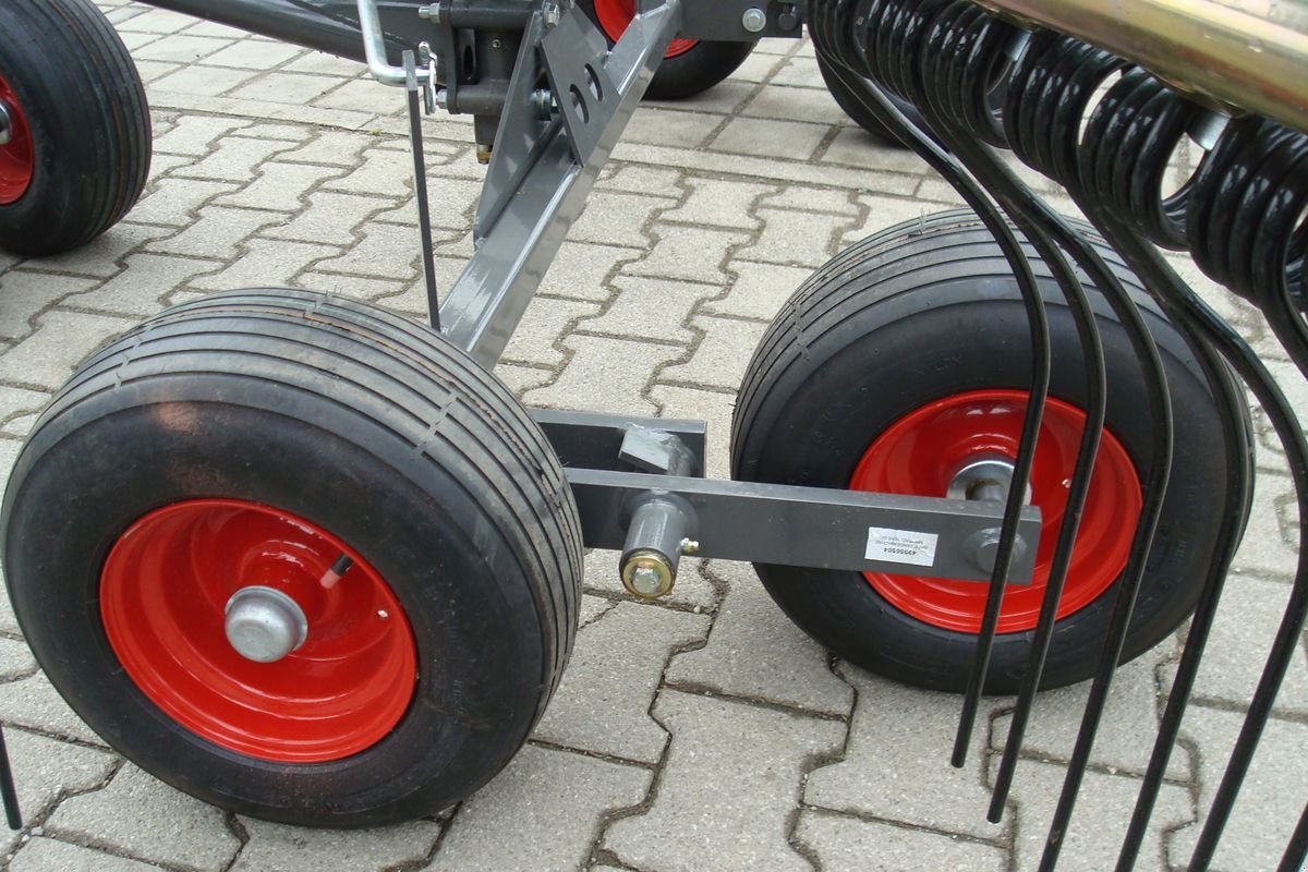 Schwader of the type Fendt Former 1603, Neumaschine in Judenburg (Picture 19)