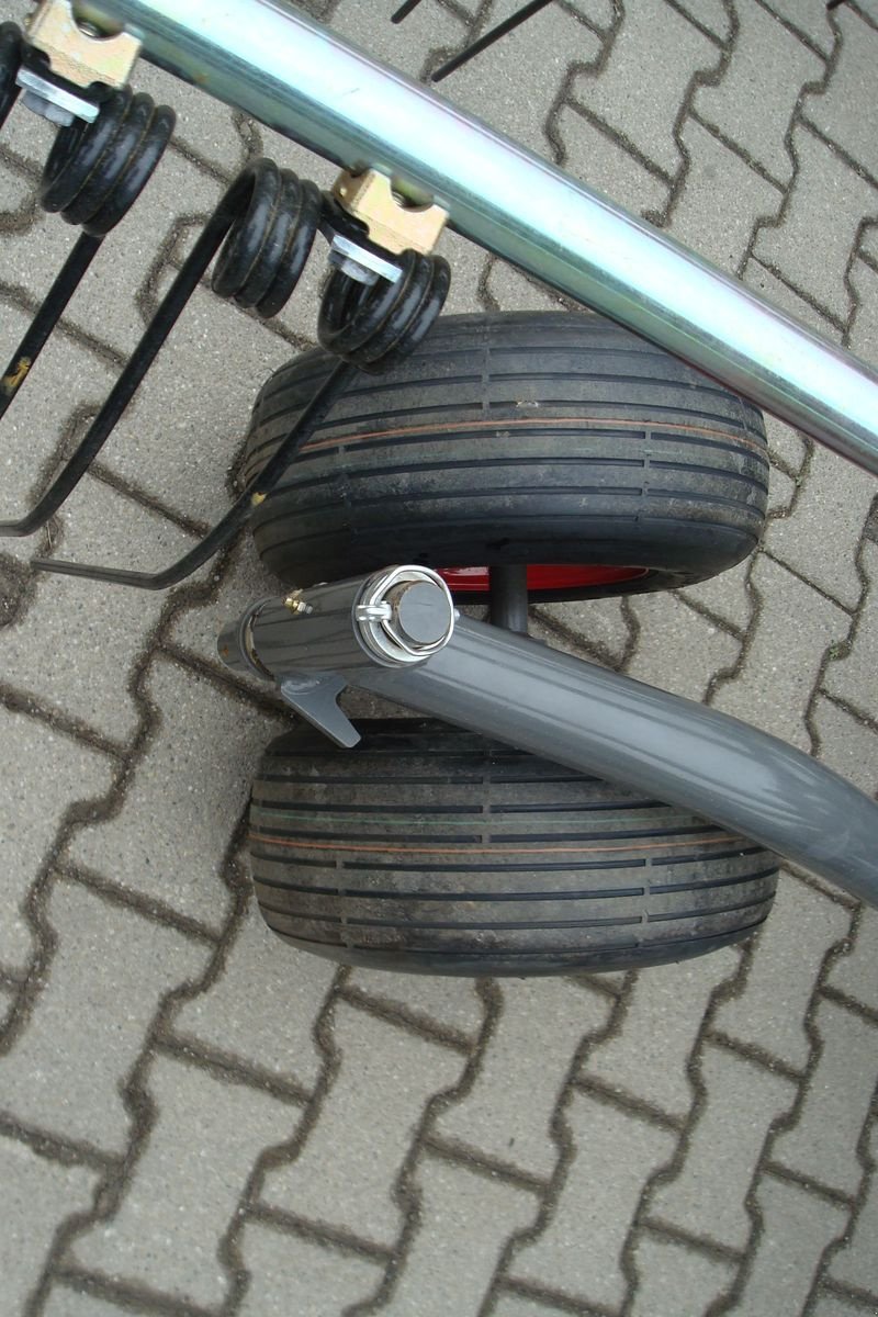 Schwader of the type Fendt Former 1603, Neumaschine in Judenburg (Picture 16)