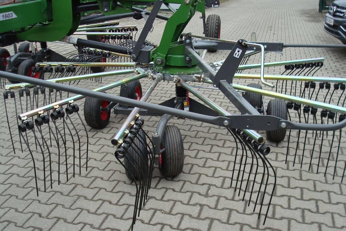 Schwader of the type Fendt Former 1603, Neumaschine in Judenburg (Picture 13)