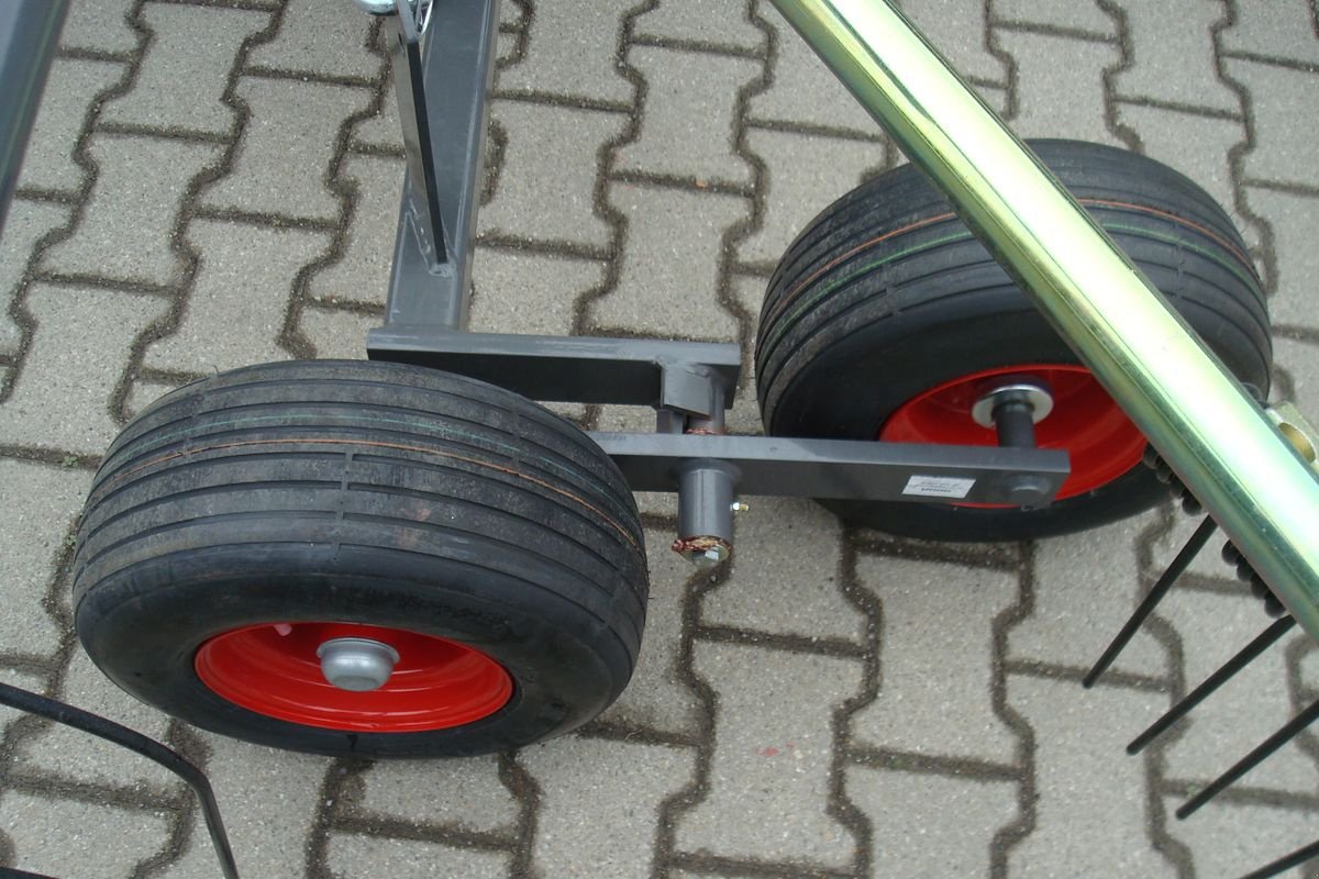 Schwader of the type Fendt Former 1603, Neumaschine in Judenburg (Picture 17)