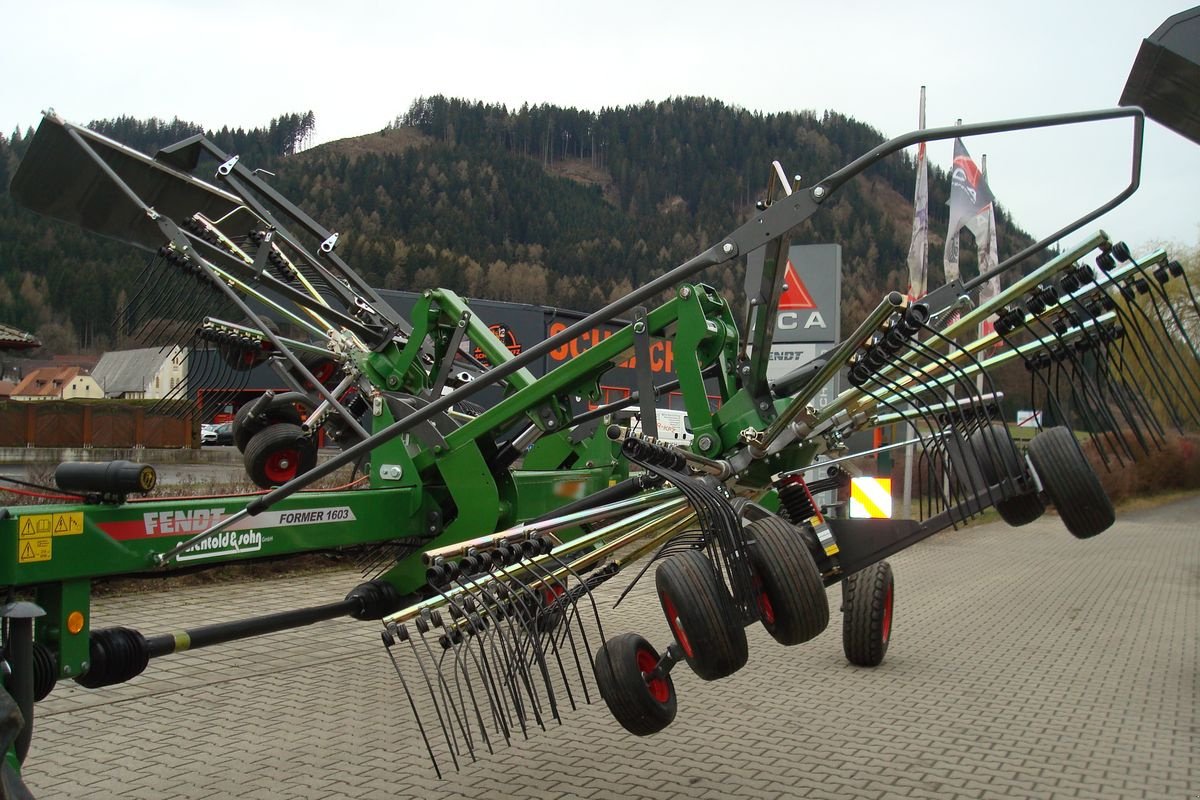 Schwader of the type Fendt Former 1603, Neumaschine in Judenburg (Picture 22)