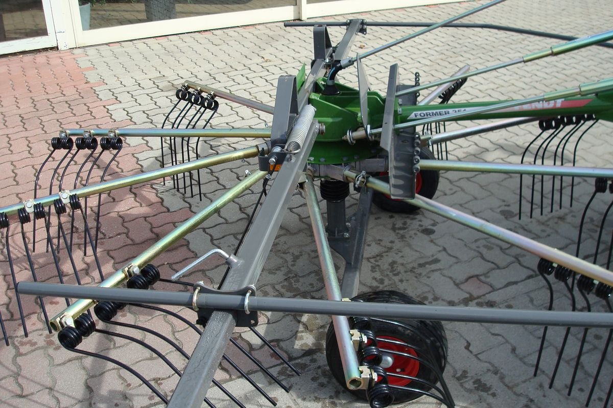 Schwader του τύπου Fendt Former 351 DN, Neumaschine σε Judenburg (Φωτογραφία 5)