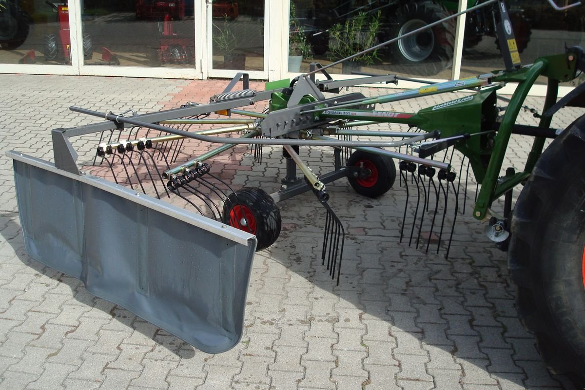 Schwader του τύπου Fendt Former 351 DN, Neumaschine σε Judenburg (Φωτογραφία 1)