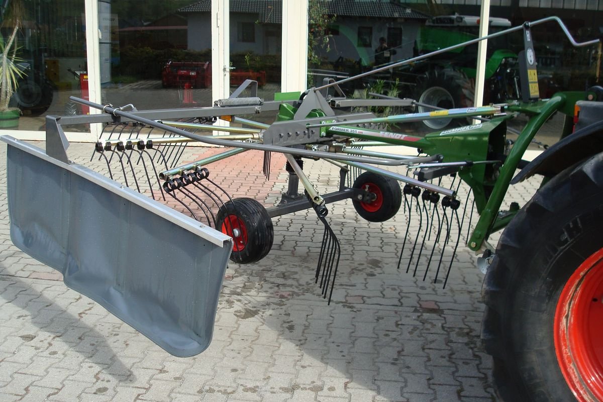 Schwader του τύπου Fendt Former 351 DN, Neumaschine σε Judenburg (Φωτογραφία 11)