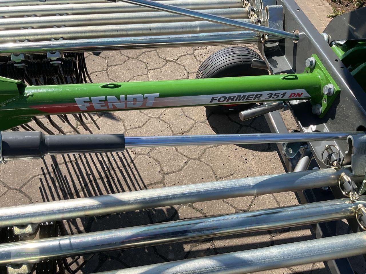 Schwader des Typs Fendt Former 351 DN, Neumaschine in Coppenbruegge (Bild 4)