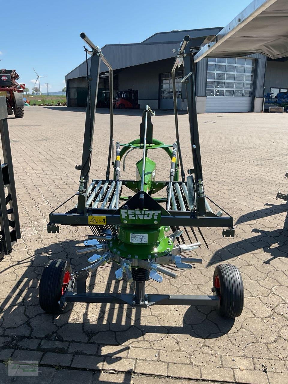 Schwader des Typs Fendt Former 351 DN, Neumaschine in Coppenbruegge (Bild 5)