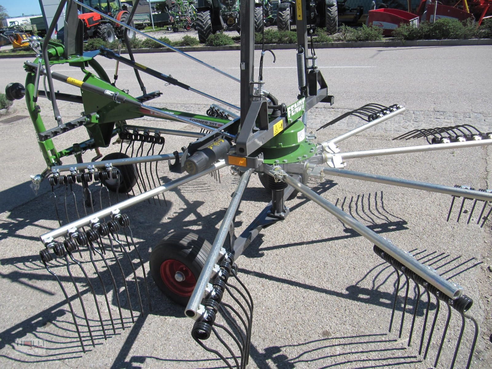 Schwader του τύπου Fendt Former 351 DN, Neumaschine σε Niederneukirchen (Φωτογραφία 4)