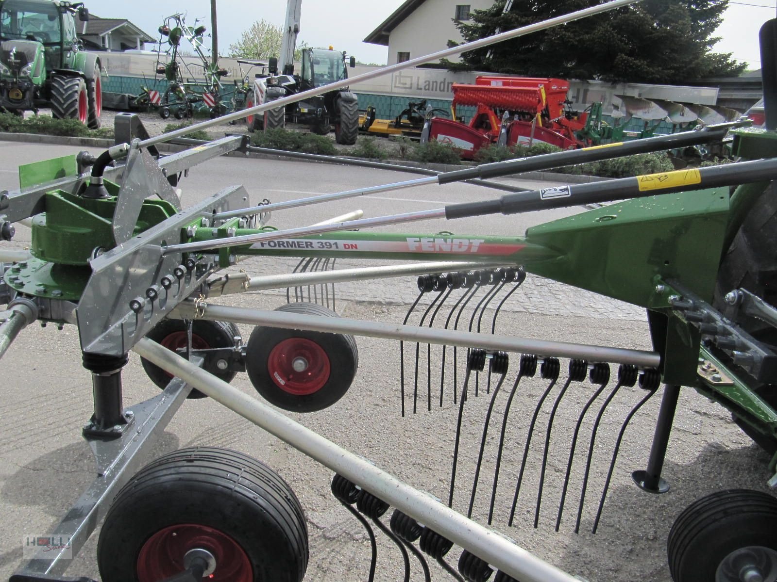 Schwader des Typs Fendt Former 391 DN, Neumaschine in Niederneukirchen (Bild 7)