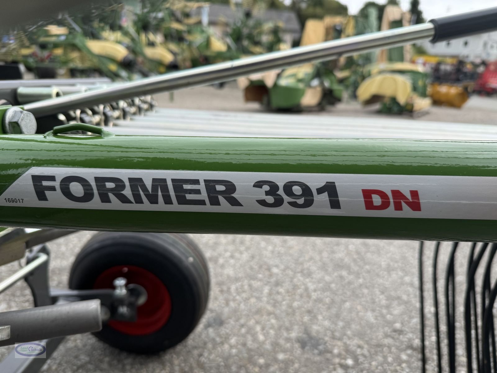 Schwader des Typs Fendt Former 391 DN, Neumaschine in Münzkirchen (Bild 7)