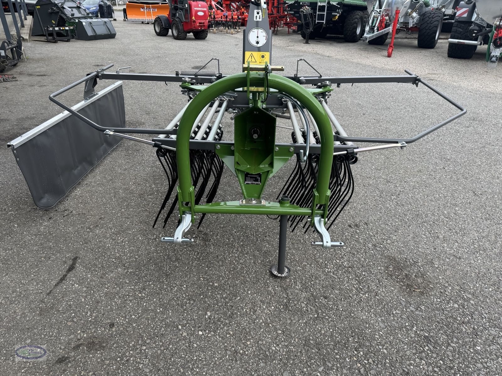 Schwader des Typs Fendt Former 391 DN, Neumaschine in Münzkirchen (Bild 13)