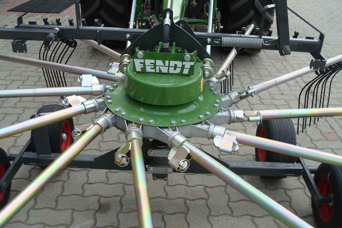 Schwader des Typs Fendt Former 426 DN, Neumaschine in Judenburg (Bild 10)