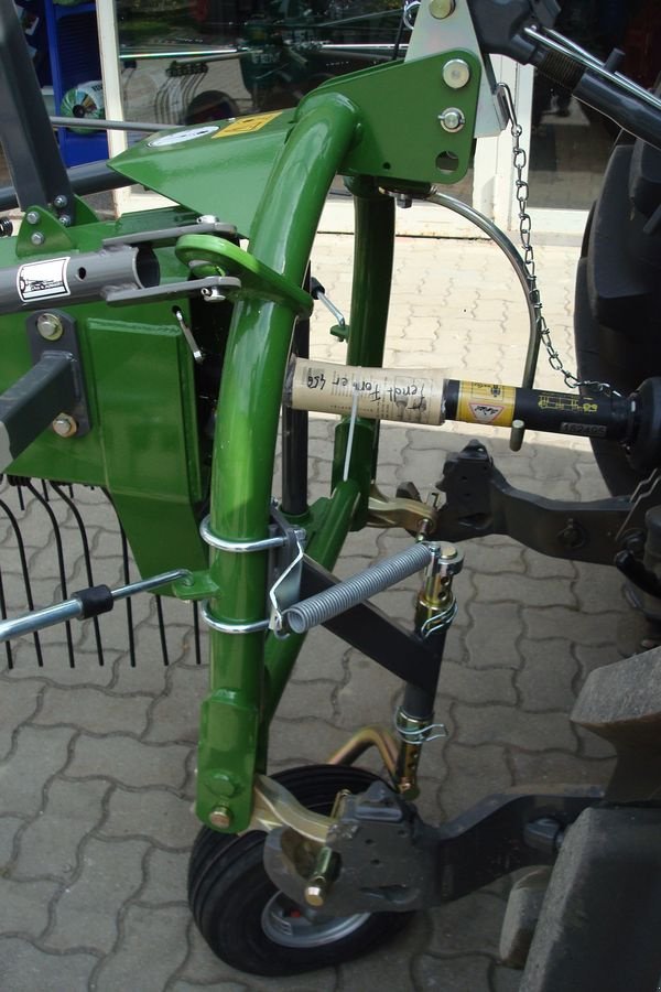 Schwader des Typs Fendt Former 426 DN, Neumaschine in Judenburg (Bild 2)