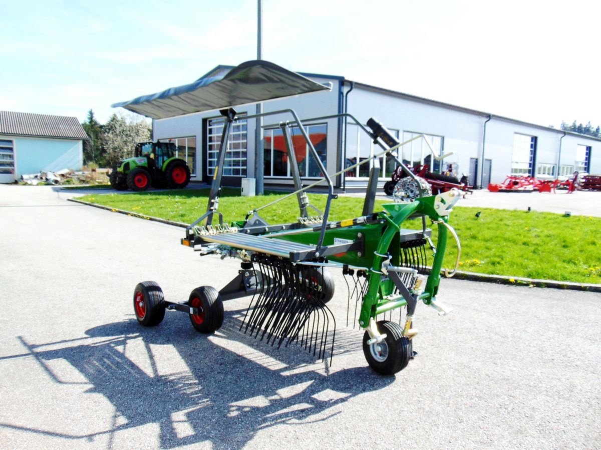 Schwader του τύπου Fendt Former 426 DN, Neumaschine σε Neukirchen am Walde  (Φωτογραφία 2)