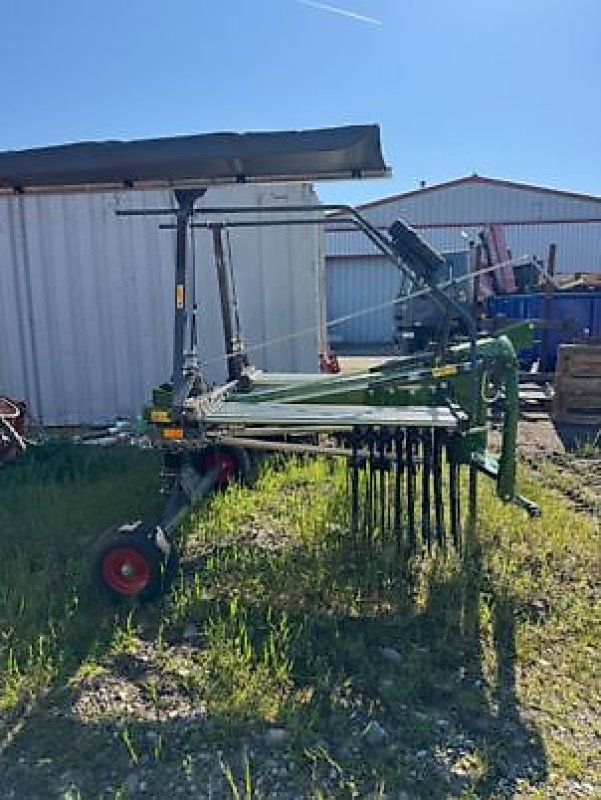 Schwader des Typs Fendt FORMER 426 DN, Neumaschine in Muespach (Bild 3)