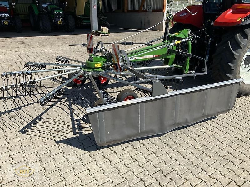 Schwader του τύπου Fendt Former 426 DN, Neumaschine σε Waldkappel (Φωτογραφία 1)