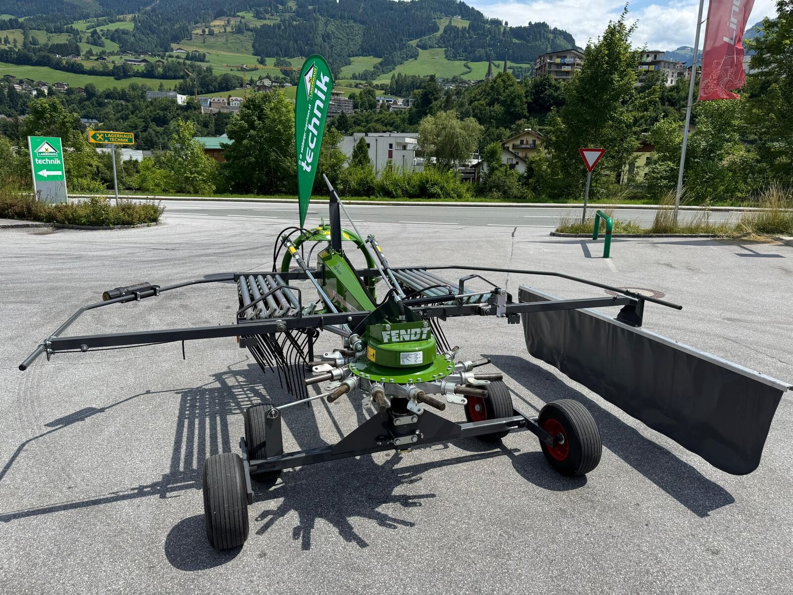 Schwader des Typs Fendt Former 426 DN, Gebrauchtmaschine in St. Johann (Bild 1)