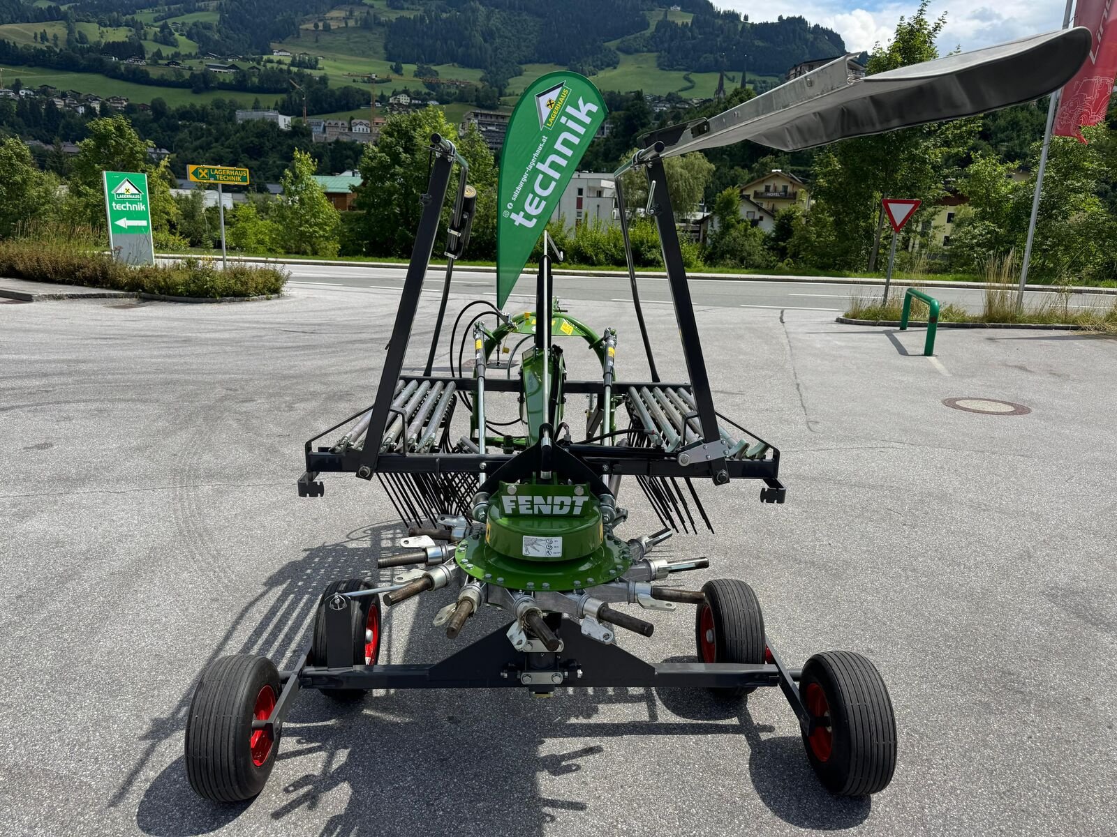 Schwader des Typs Fendt Former 426 DN, Gebrauchtmaschine in St. Johann (Bild 3)