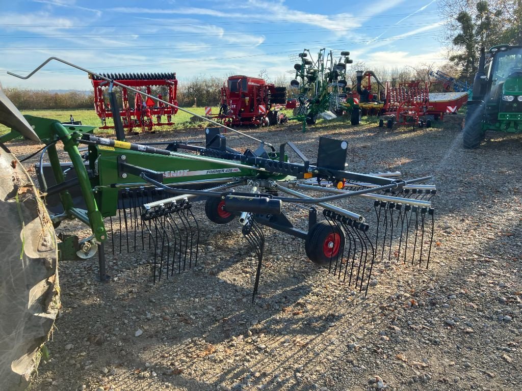 Schwader des Typs Fendt Former 426 DN, Gebrauchtmaschine in VIRECOURT (Bild 7)