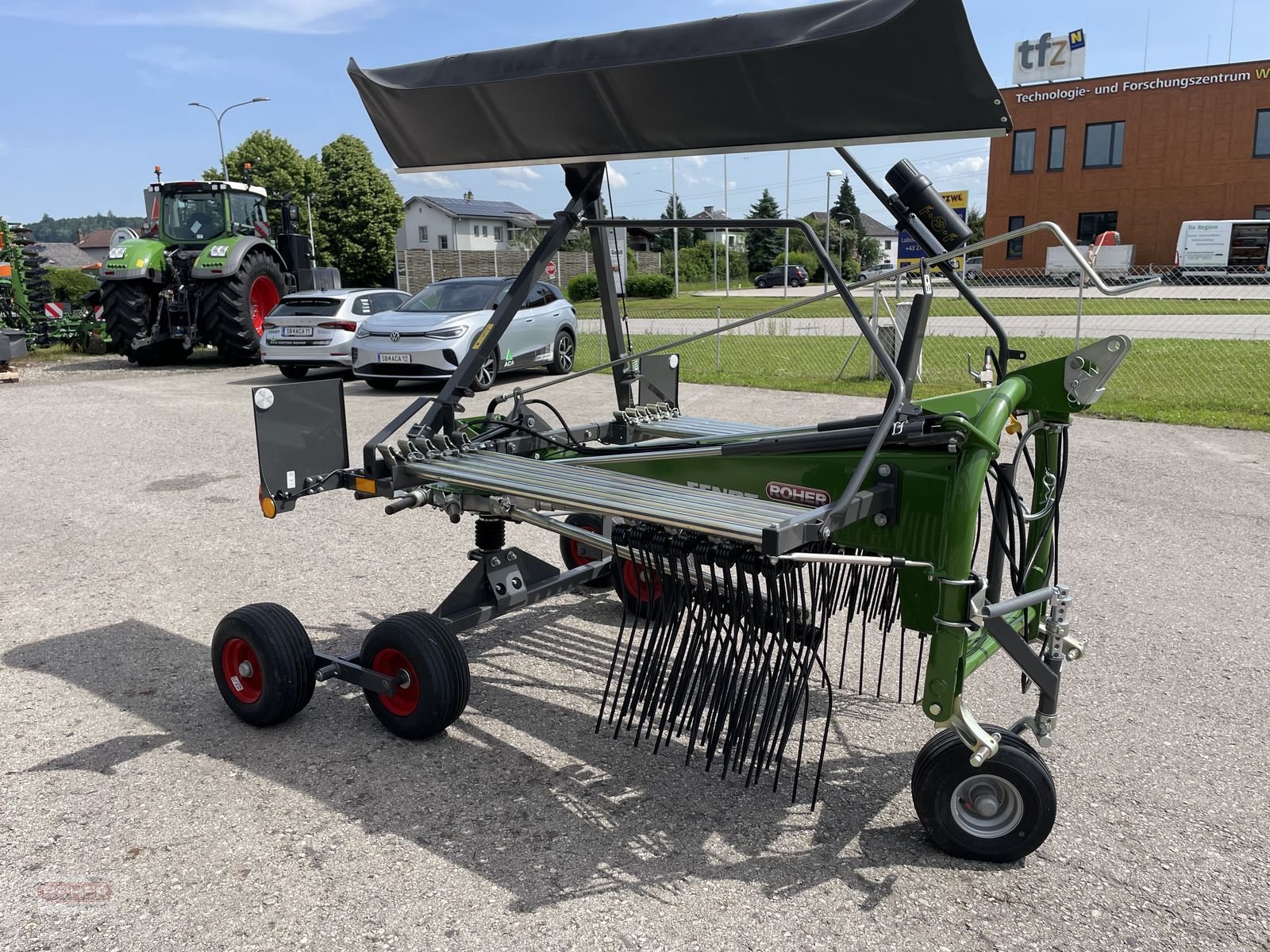 Schwader of the type Fendt Former 456DN, Neumaschine in Wieselburg Land (Picture 8)