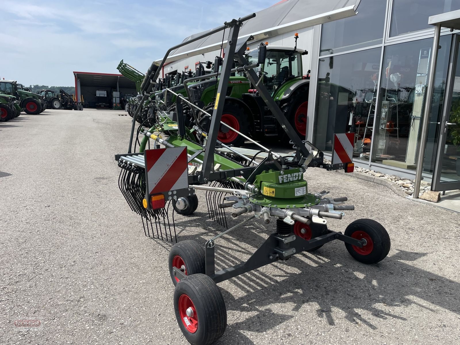 Schwader of the type Fendt Former 456DN, Neumaschine in Wieselburg Land (Picture 4)