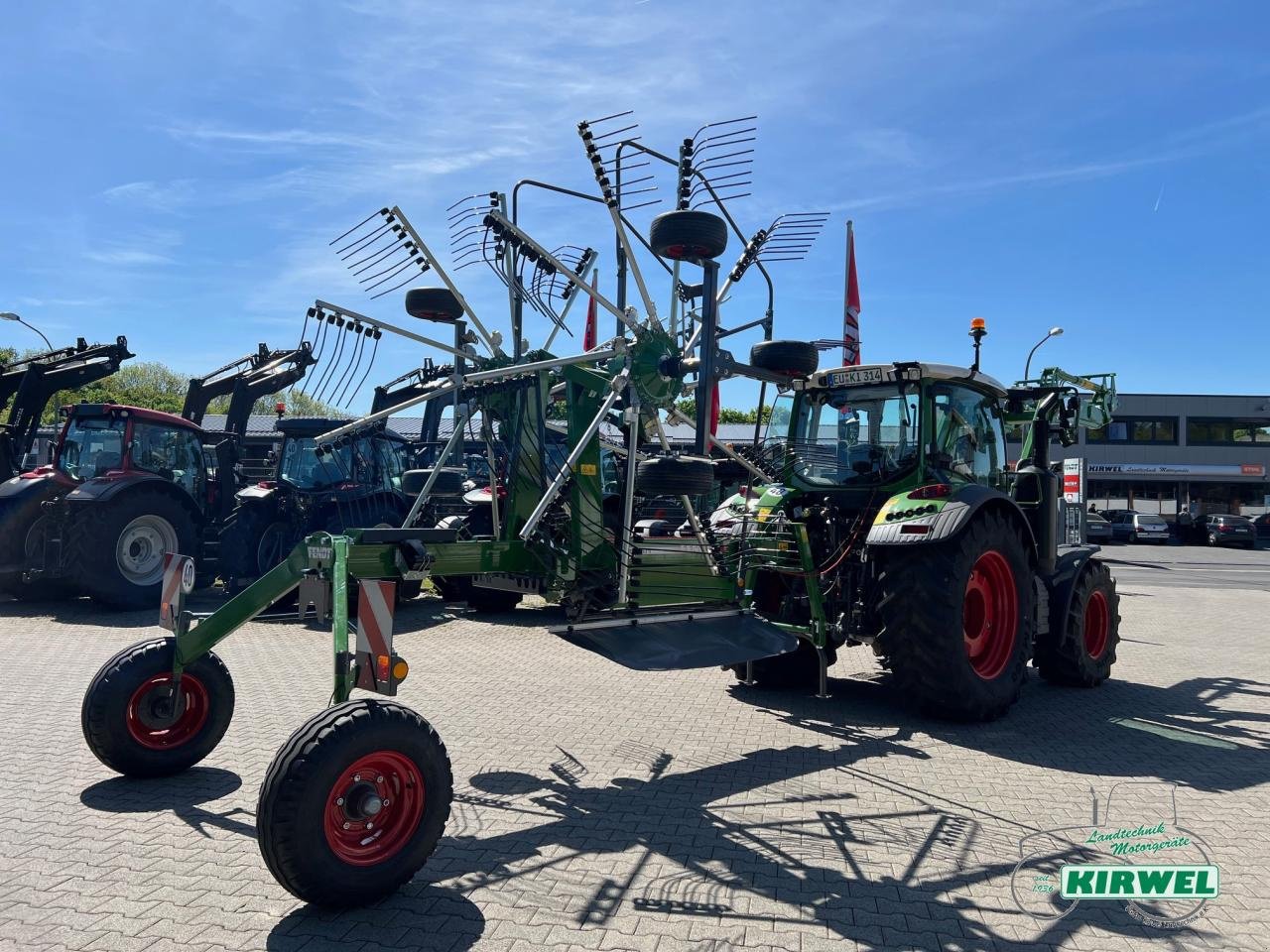 Schwader des Typs Fendt Former 671, Neumaschine in Blankenheim (Bild 5)