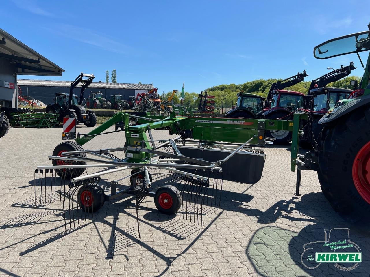 Schwader des Typs Fendt Former 671, Neumaschine in Blankenheim (Bild 10)