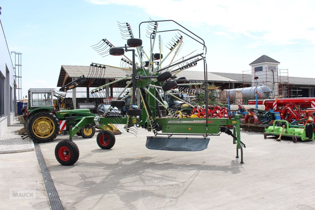 Schwader of the type Fendt Former 801, Neumaschine in Burgkirchen (Picture 9)