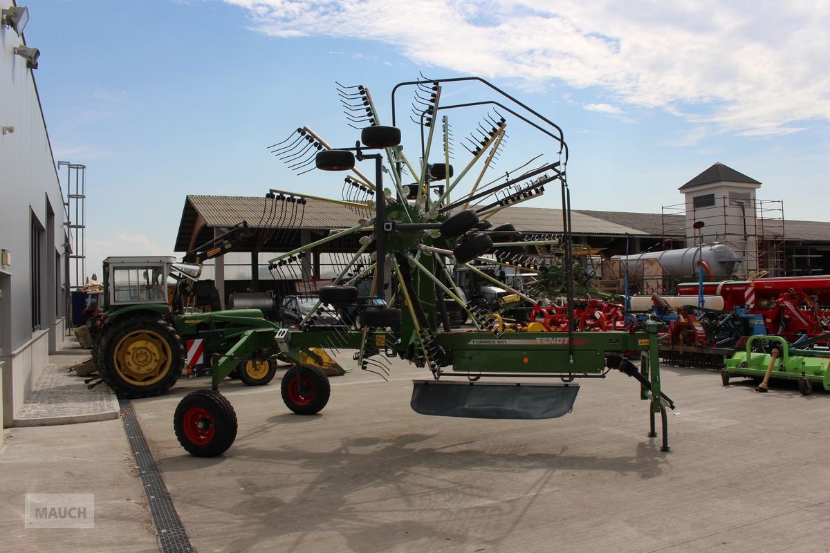 Schwader of the type Fendt Former 801, Neumaschine in Burgkirchen (Picture 8)