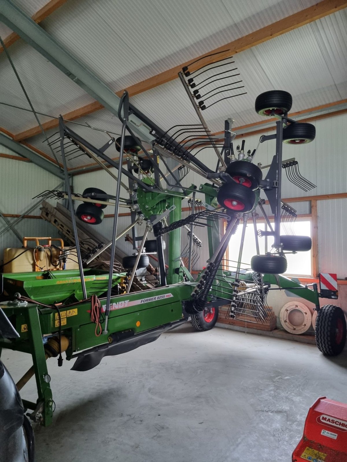 Schwader tip Fendt Former 8055 PRO, Gebrauchtmaschine in Benthuizen (Poză 2)