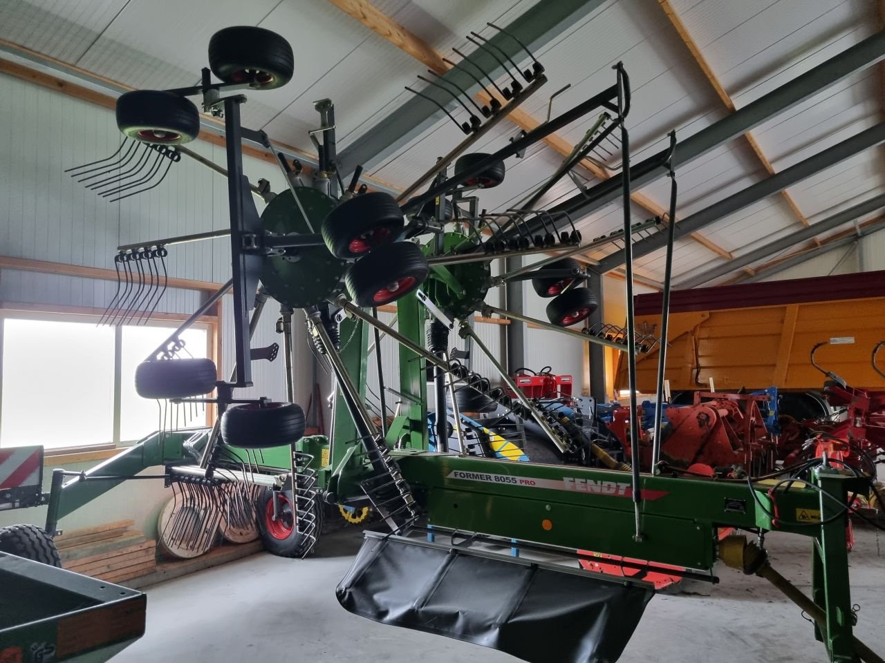 Schwader tip Fendt Former 8055 PRO, Gebrauchtmaschine in Benthuizen (Poză 1)