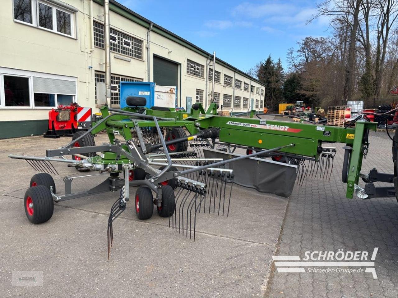 Schwader van het type Fendt FORMER 8055 PRO, Neumaschine in Langenweddingen (Foto 5)