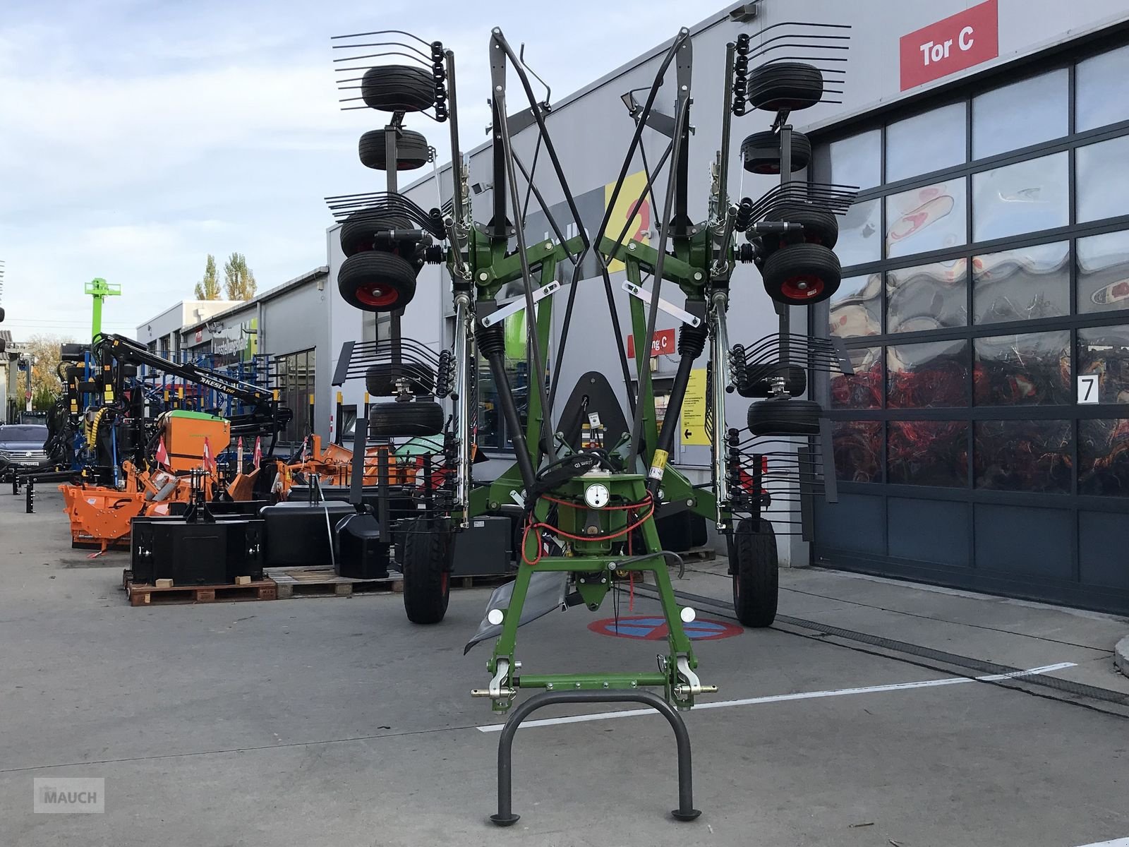 Schwader of the type Fendt Former 8055 PRO, Neumaschine in Burgkirchen (Picture 4)