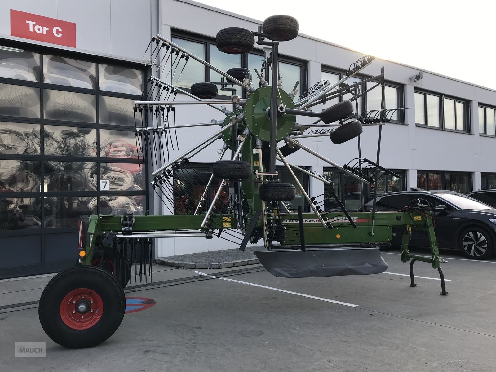 Schwader of the type Fendt Former 8055 PRO, Neumaschine in Burgkirchen (Picture 10)