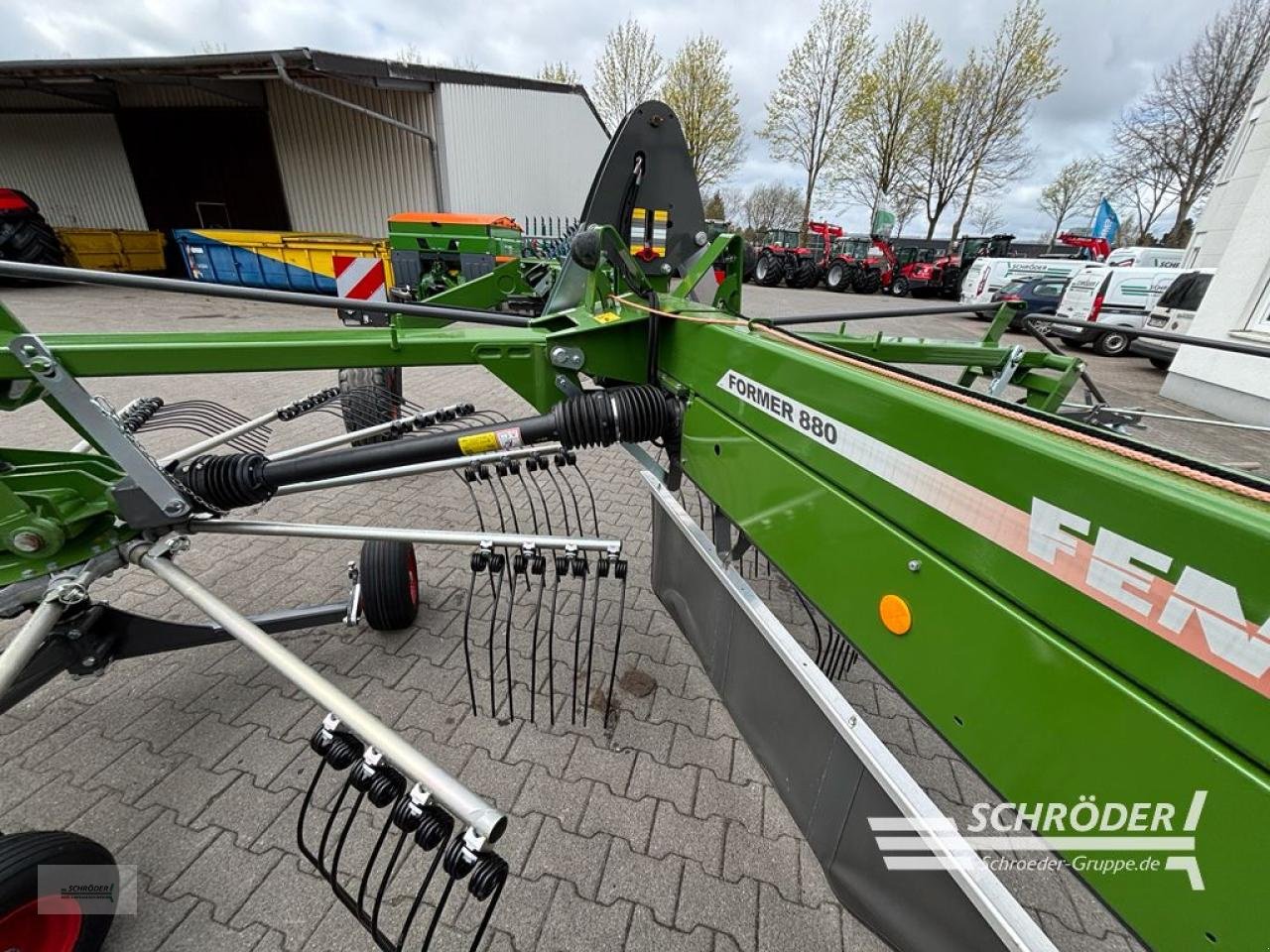Schwader του τύπου Fendt FORMER 880, Neumaschine σε Westerstede (Φωτογραφία 2)