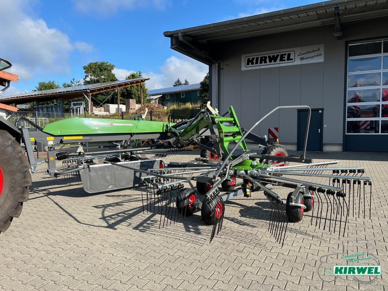 Schwader Türe ait Fendt Former 920 C, Neumaschine içinde Blankenheim (resim 4)