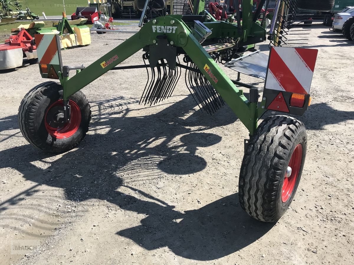 Schwader des Typs Fendt Schwader Former 671, Neumaschine in Eben (Bild 9)