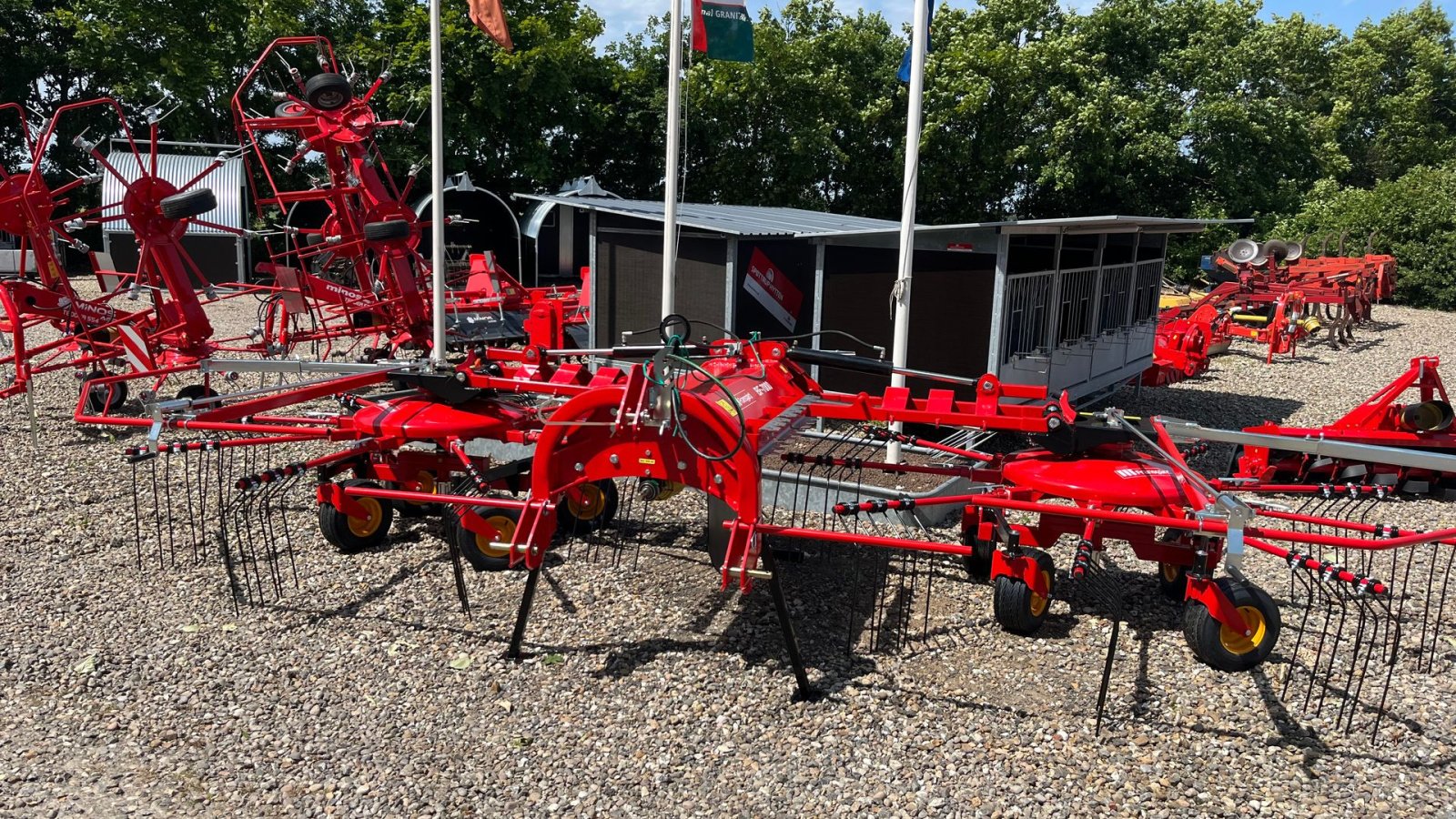 Schwader tipa Fransgard BF-7000, Gebrauchtmaschine u Skive (Slika 1)