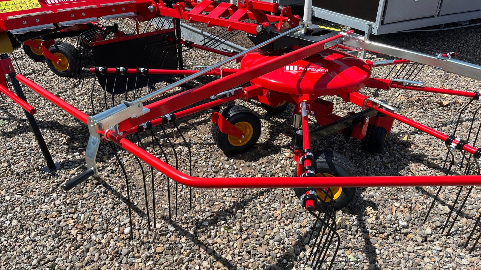 Schwader tipa Fransgard BF-7000, Gebrauchtmaschine u Skive (Slika 3)