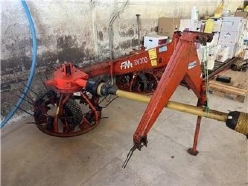 Schwader του τύπου Fransgard RV-300, Gebrauchtmaschine σε Mern (Φωτογραφία 1)