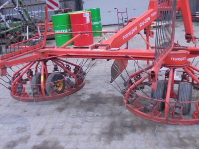 Schwader des Typs Fransgard RV-390, Gebrauchtmaschine in Rønde (Bild 1)