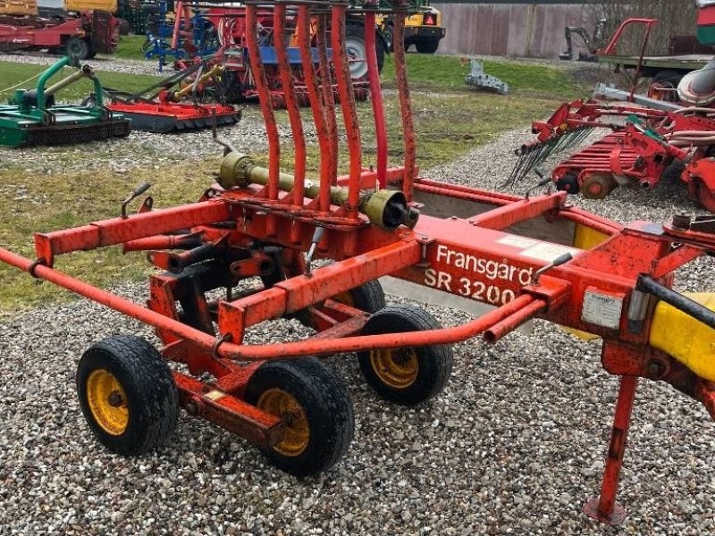 Schwader typu Fransgard SR-3200, Gebrauchtmaschine w Ringe