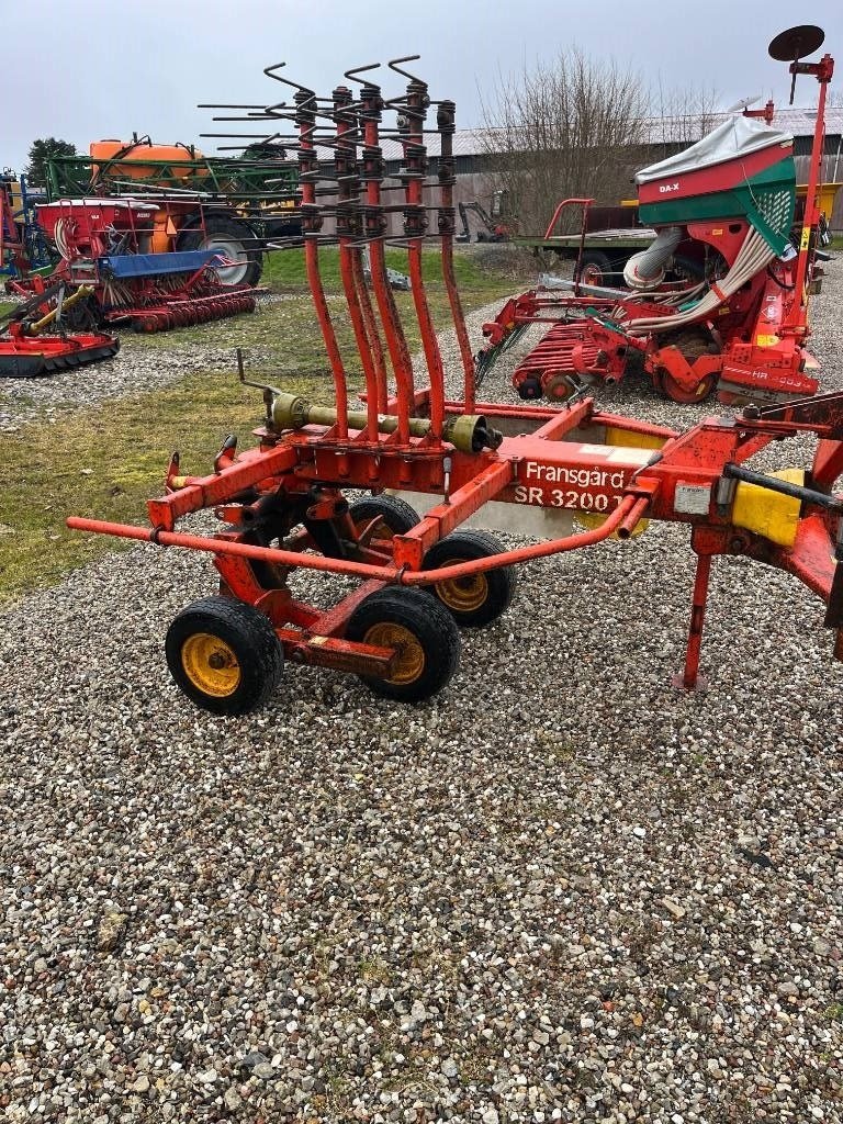 Schwader typu Fransgard SR-3200, Gebrauchtmaschine w Ringe (Zdjęcie 2)